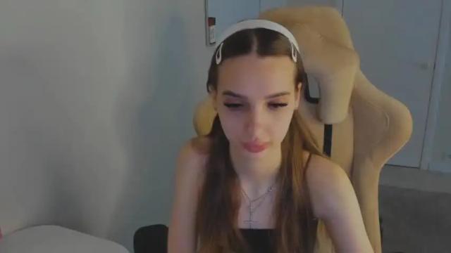 Image 11 of abby__angels Stream on Chaturbate on 18 months ago