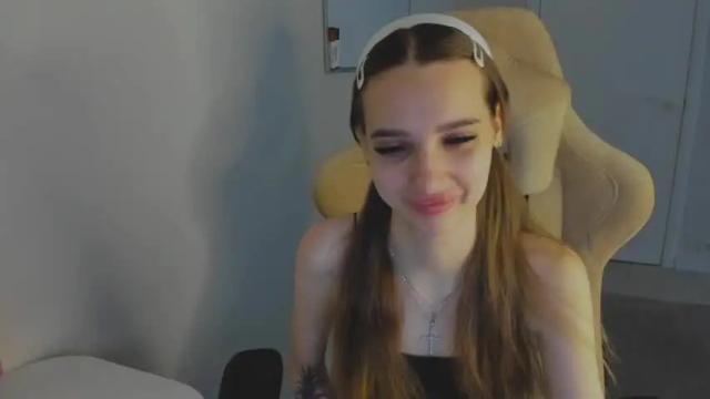 Image 4 of abby__angels Stream on Chaturbate on 18 months ago