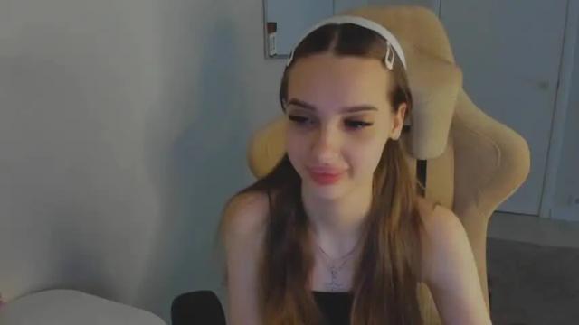Image 7 of abby__angels Stream on Chaturbate on 18 months ago