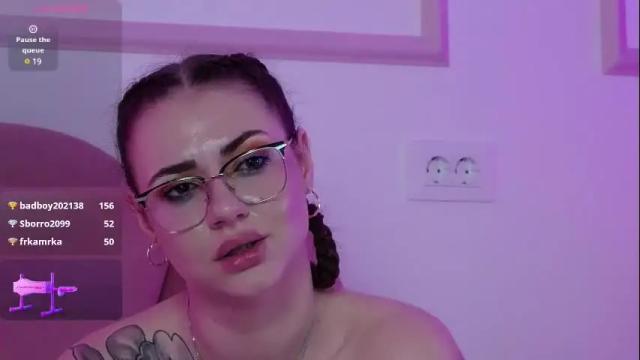 Image 4 of abby__white Stream on Chaturbate on 13 days ago