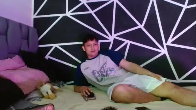 Image 3 of abby_and_chriss18 Stream on Chaturbate on 9 days ago