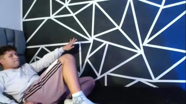 Image 10 of abby_and_chriss18 Stream on Chaturbate on 3 months ago