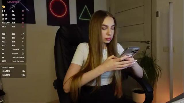 Image 4 of abby_laker Stream on Chaturbate on 28 days ago