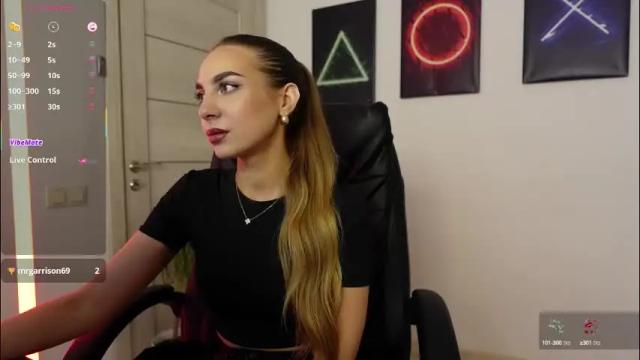 Image 11 of abby_laker Stream on Chaturbate on 2 months ago