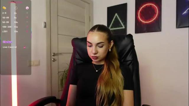 Image 2 of abby_laker Stream on Chaturbate on 2 months ago