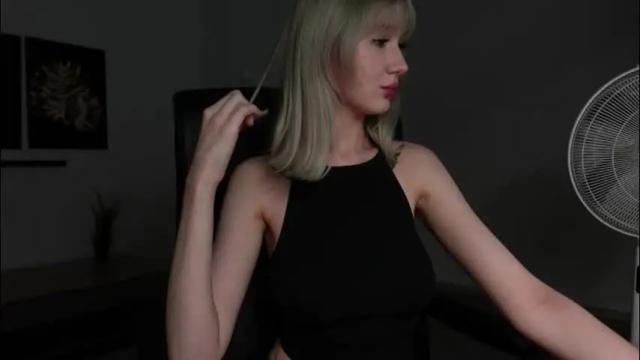 Image 3 of abby_laker Stream on Chaturbate on 2 months ago