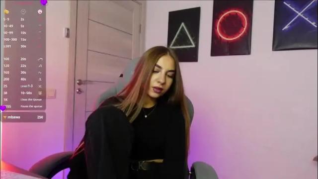 Image 12 of abby_laker Stream on Chaturbate on 2 months ago