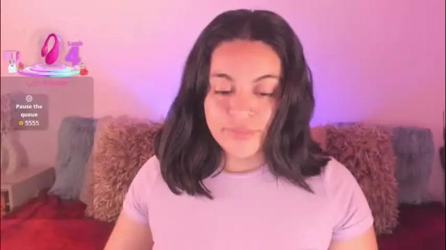 Image 3 of abby_saphir Stream on Chaturbate on 3 months ago