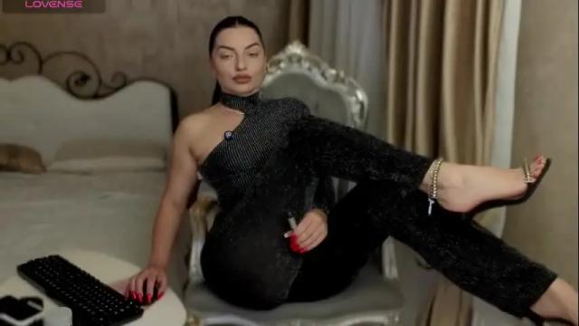 Image 3 of abby_thedevil Stream on Chaturbate on 1 month ago