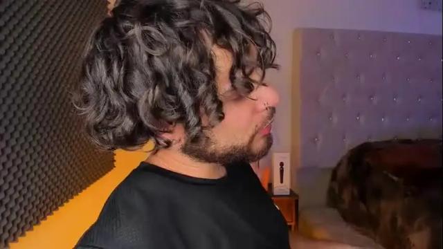Image 3 of abbyandchris1 Stream on Chaturbate on 21 days ago