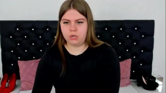 Image 3 of abbybigboobs Stream on Chaturbate on 13 days ago