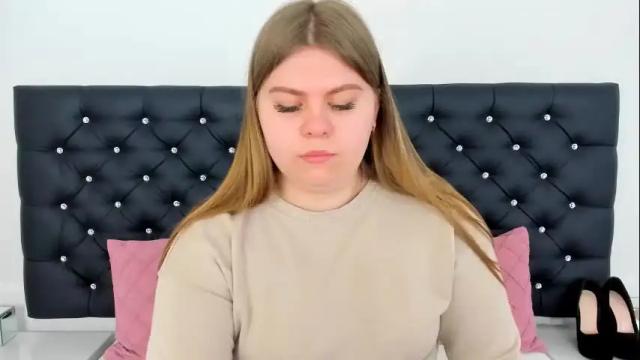Image 2 of abbybigboobs Stream on Chaturbate on 8 days ago
