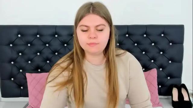 Image 3 of abbybigboobs Stream on Chaturbate on 8 days ago
