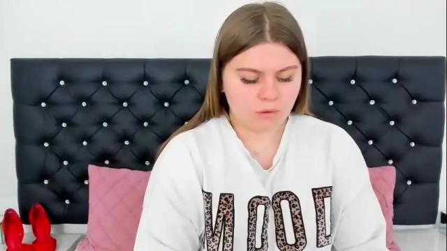 Image 12 of abbybigboobs Stream on Chaturbate on 7 days ago