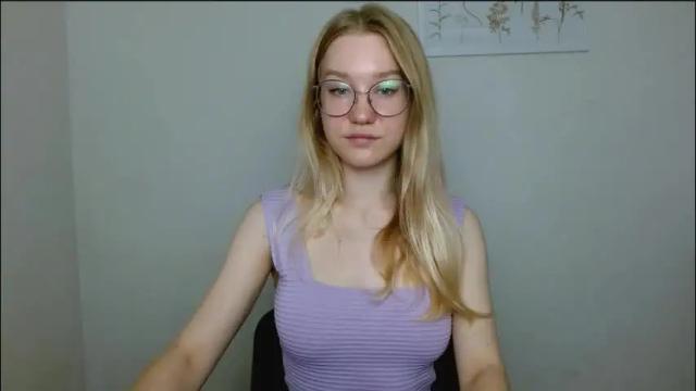 Image 12 of abbymoore__ Stream on Chaturbate on 3 months ago