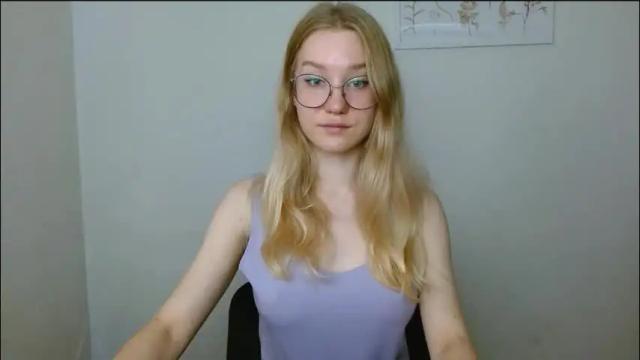 Image 4 of abbymoore__ Stream on Chaturbate on 3 months ago