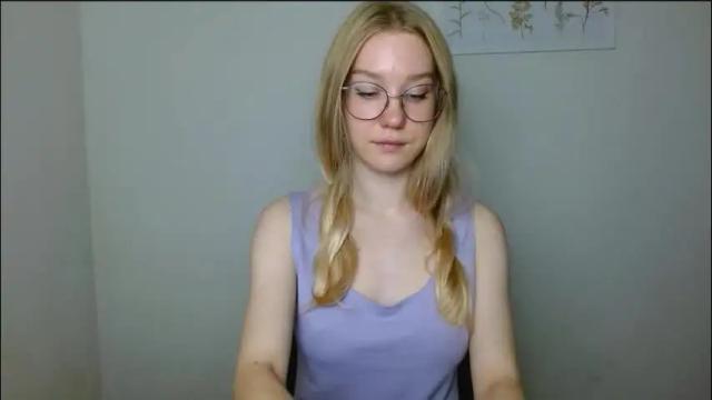 Image 8 of abbymoore__ Stream on Chaturbate on 3 months ago