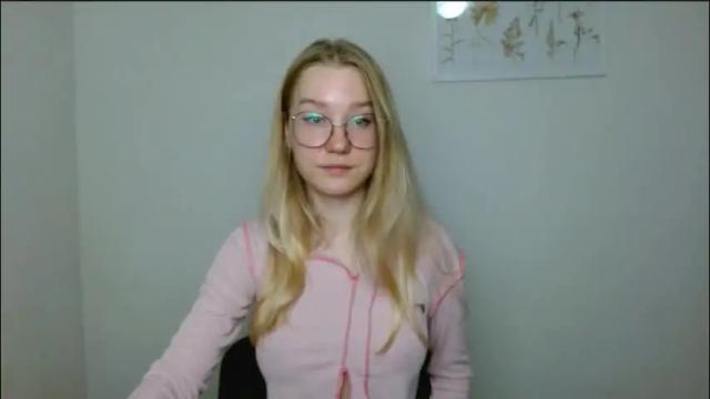 Image 10 of abbymoore__ Stream on Chaturbate on 3 months ago