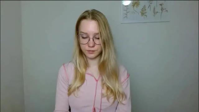 Image 6 of abbymoore__ Stream on Chaturbate on 3 months ago