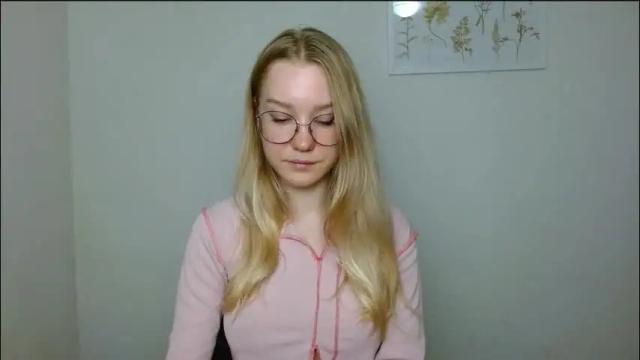 Image 8 of abbymoore__ Stream on Chaturbate on 3 months ago