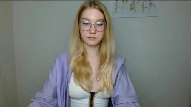 Image 3 of abbymoore__ Stream on Chaturbate on 2 months ago