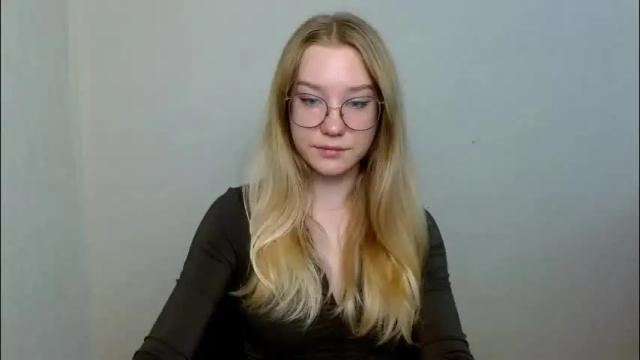 Image 2 of abbymoore__ Stream on Chaturbate on 1 month ago