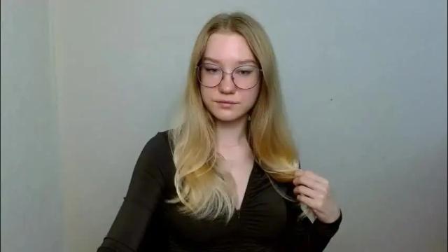 Image 3 of abbymoore__ Stream on Chaturbate on 1 month ago
