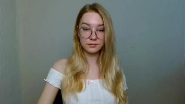Image 7 of abbymoore__ Stream on Chaturbate on 1 month ago