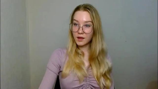 Image 10 of abbymoore__ Stream on Chaturbate on 1 month ago