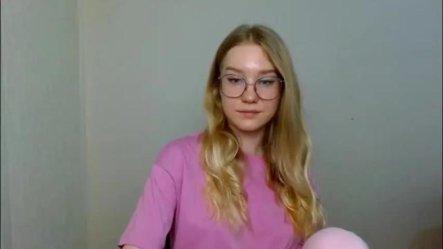 Image 10 of abbymoore__ Stream on Chaturbate on 1 month ago