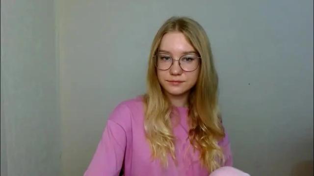 Image 4 of abbymoore__ Stream on Chaturbate on 1 month ago