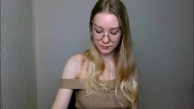 Image 12 of abbymoore__ Stream on Chaturbate on 1 month ago