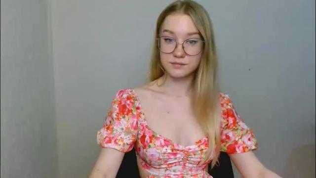 Image 11 of abbymoore__ Stream on Chaturbate on 25 days ago
