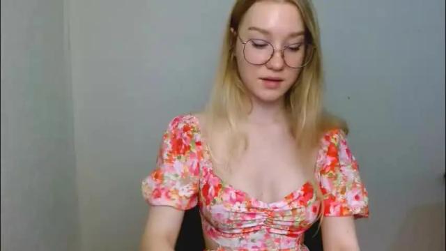 Image 8 of abbymoore__ Stream on Chaturbate on 25 days ago