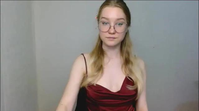 Image 12 of abbymoore__ Stream on Chaturbate on 15 days ago