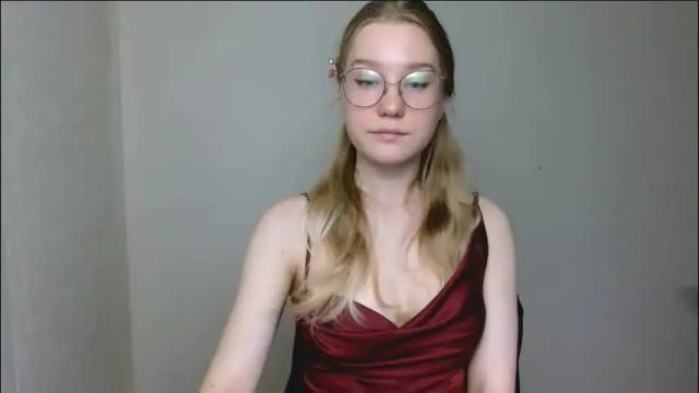 Image 3 of abbymoore__ Stream on Chaturbate on 15 days ago