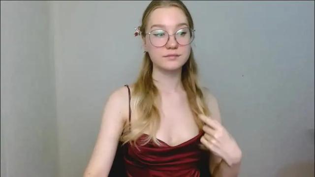 Image 7 of abbymoore__ Stream on Chaturbate on 15 days ago