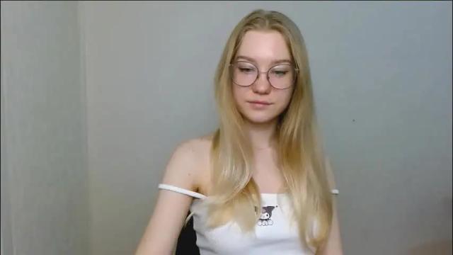 Image 6 of abbymoore__ Stream on Chaturbate on 10 days ago