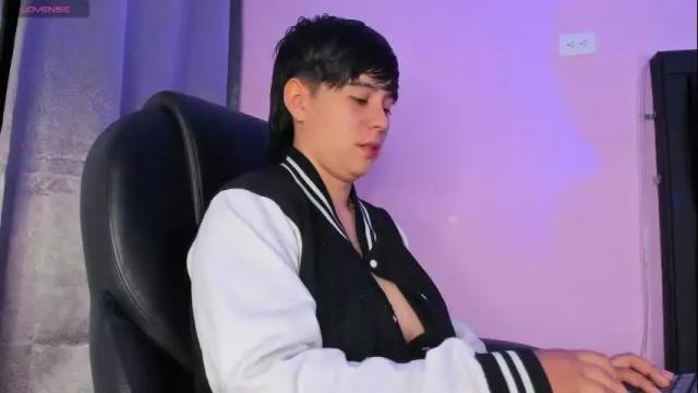 Image 3 of abbysmiitth_ Stream on Chaturbate on 1 month ago