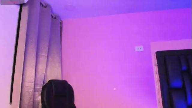 Image 2 of abbysmiitth_ Stream on Chaturbate on 19 days ago