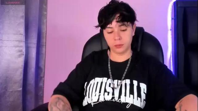 Image 4 of abbysmiitth_ Stream on Chaturbate on 1 month ago