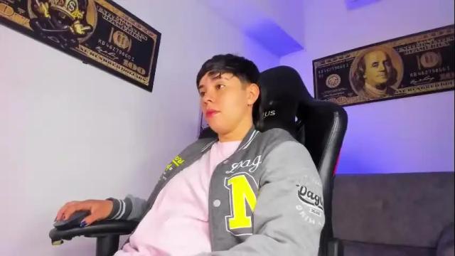 Image 11 of abbysmiitth_ Stream on Chaturbate on 24 days ago