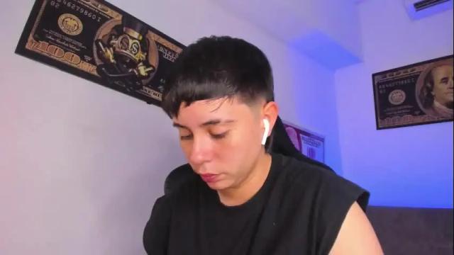 Image 2 of abbysmiitth_ Stream on Chaturbate on 16 days ago