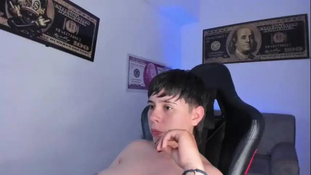 Image 6 of abbysmiitth_ Stream on Chaturbate on 2 months ago
