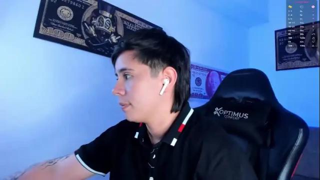 Image 6 of abbysmiitth_ Stream on Chaturbate on 2 months ago
