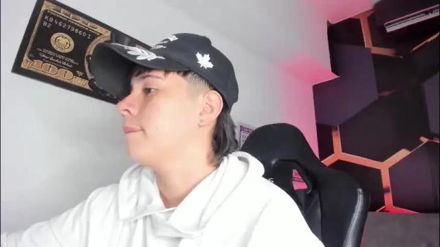 Image 3 of abbysmiitth_ Stream on Chaturbate on 1 month ago
