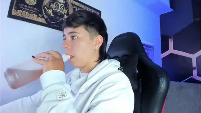 Image 6 of abbysmiitth_ Stream on Chaturbate on 1 month ago