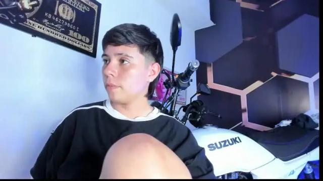Image 6 of abbysmiitth_ Stream on Chaturbate on 25 days ago