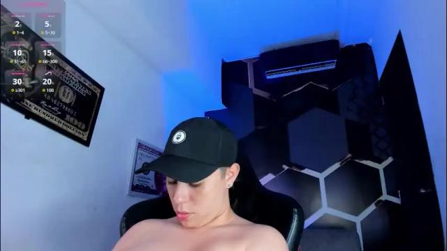 Image 12 of abbysmiitth_ Stream on Chaturbate on 2 months ago