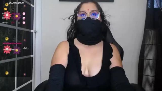 Image 3 of abhinivesha Stream on Chaturbate on 16 months ago